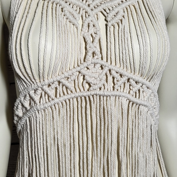 Gorgeous macreme lace dress coverup - Picture 2 of 10